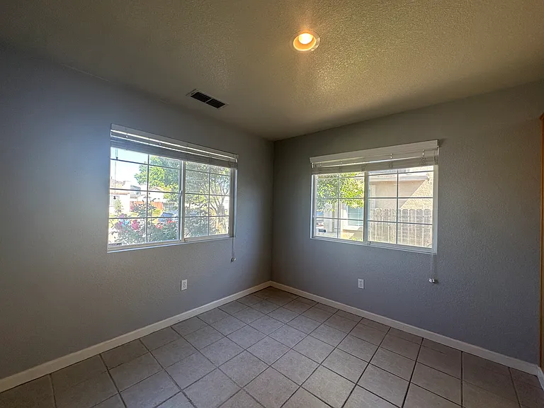 7742 McBride Way — Photo 7