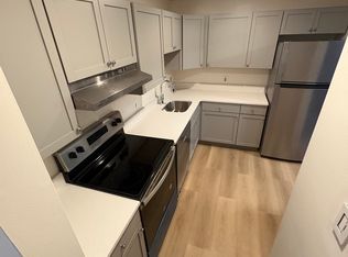 18420 Guildberry Dr APT 301, Gaithersburg, MD 20879
