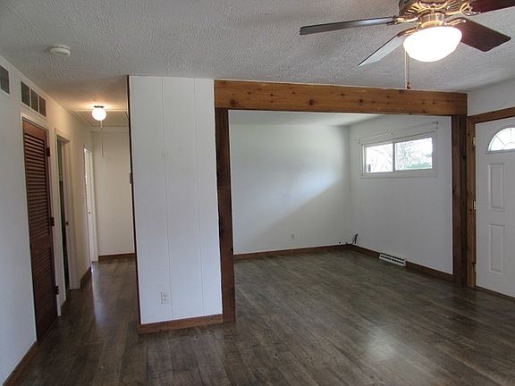 4th image of 118 Joanne Ln