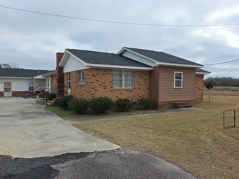 1319 Bonner Ave — Photo 1