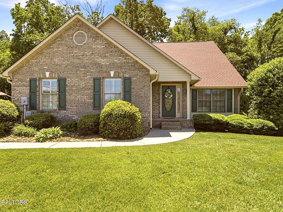 1st image of 143 Cheshire Dr