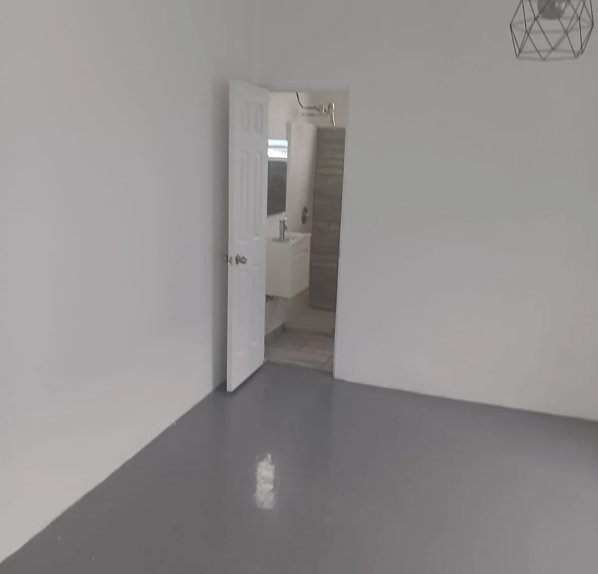 1 bed, 650 sqft, $875 — Photo 2