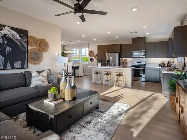 7182 Beck Dr, Riverside, CA 92503