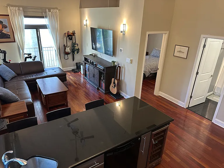 1309 N Lawrence St #10 — Photo 3
