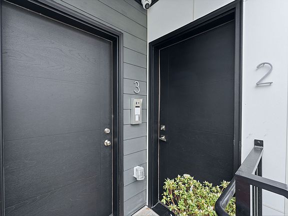 5th image of 6114 Jackson St #B