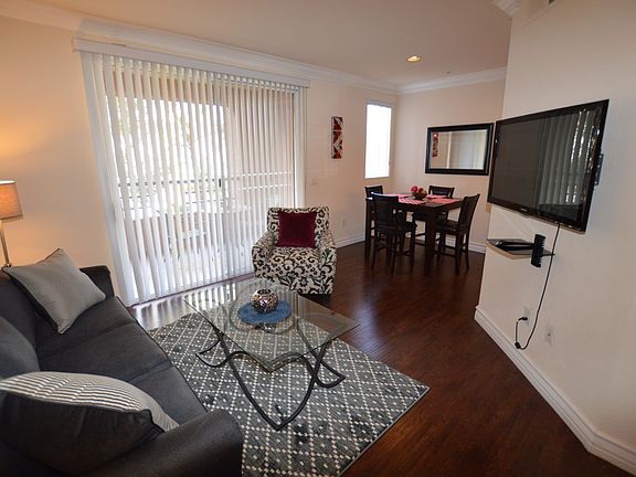 4th image of 260 E Flamingo Rd Unit 120