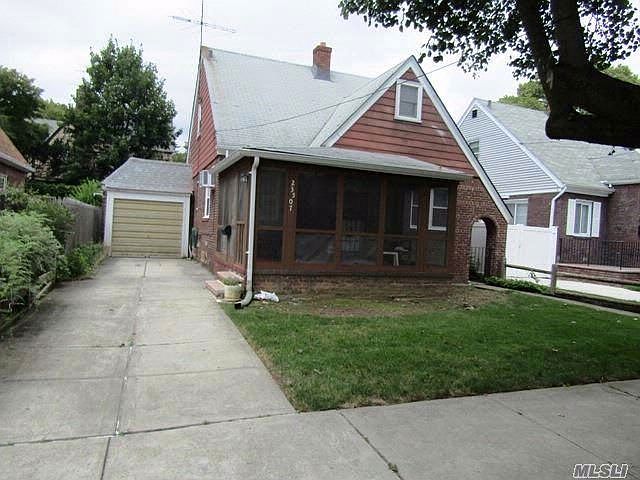 2nd image of 23507 Seward Ave