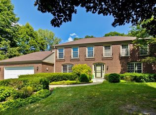 40 Fox Trl, Lincolnshire, IL