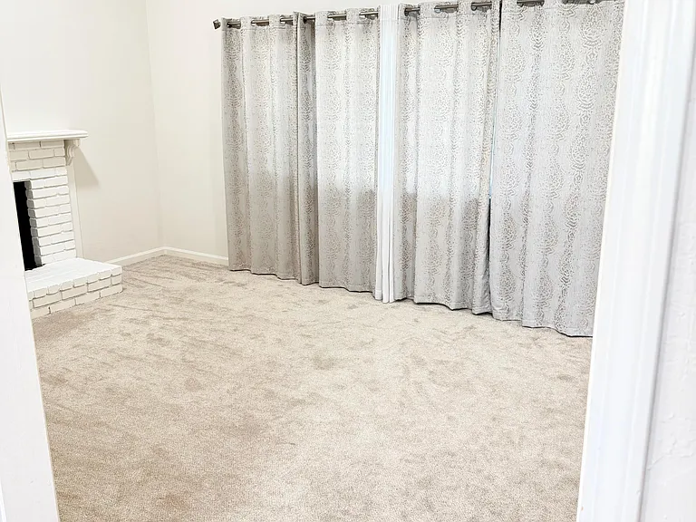 4613 Hampshire Way — Photo 7