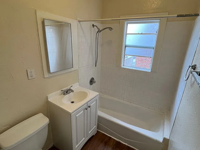 307 Witmer St — Photo 6
