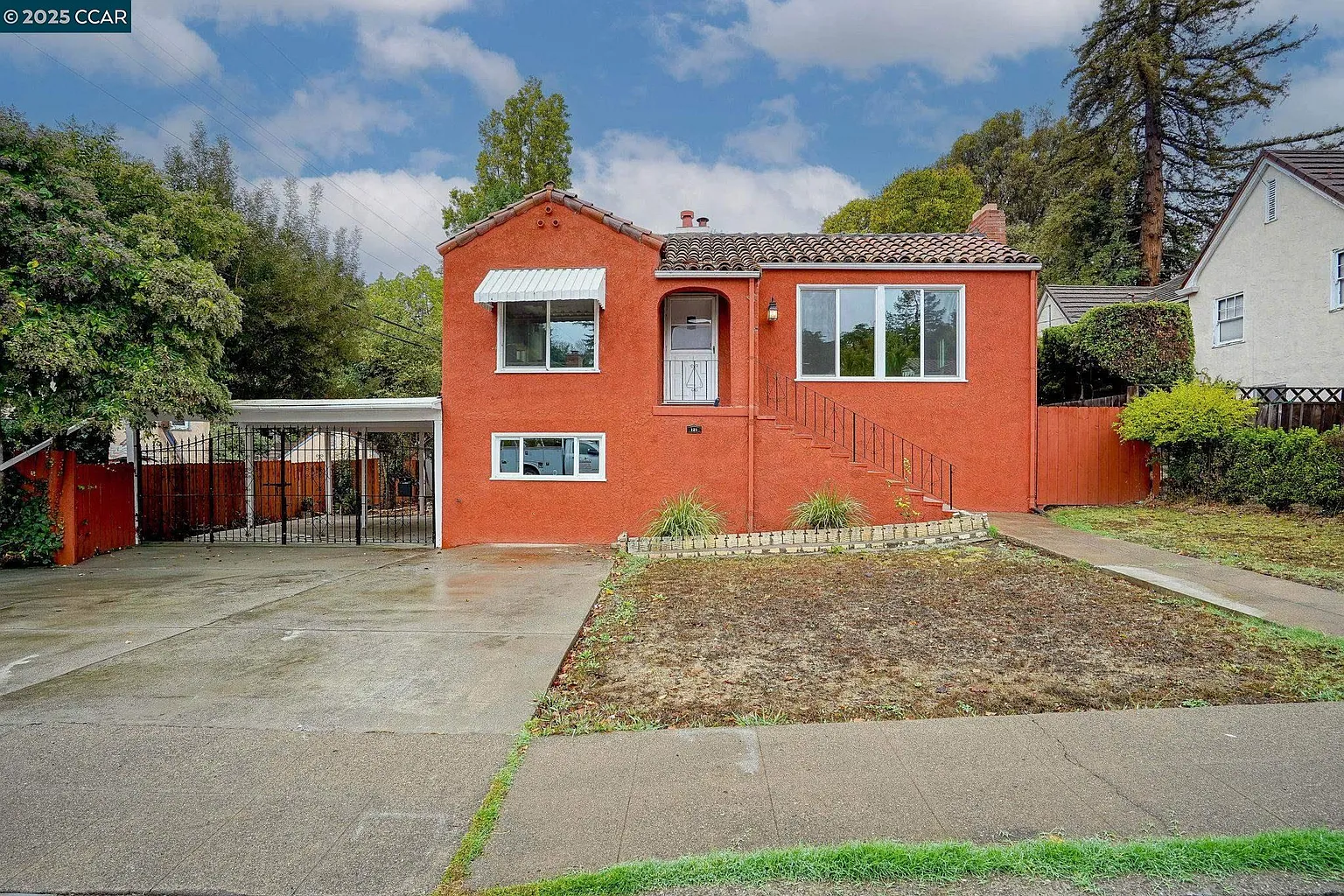 121 Bella Vista Way photo 1