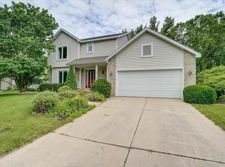 7606 Sawmill Rd, Madison, WI 53717