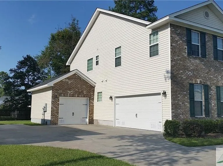 72 Patriot Dr — Photo 2