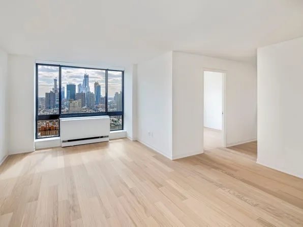 1 Columbus Place image 4 of 30