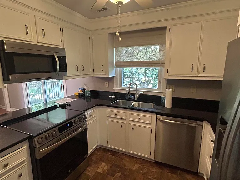 1136 Audubon Pl — Photo 8