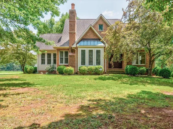 530 Patteson School Rd, Appomattox, VA 24522