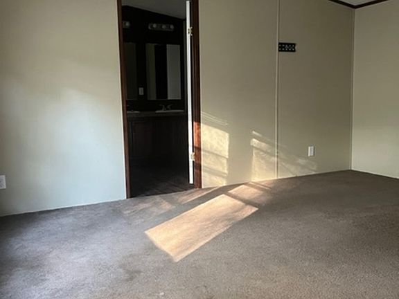 3rd image of 2222 South St Trailer 11