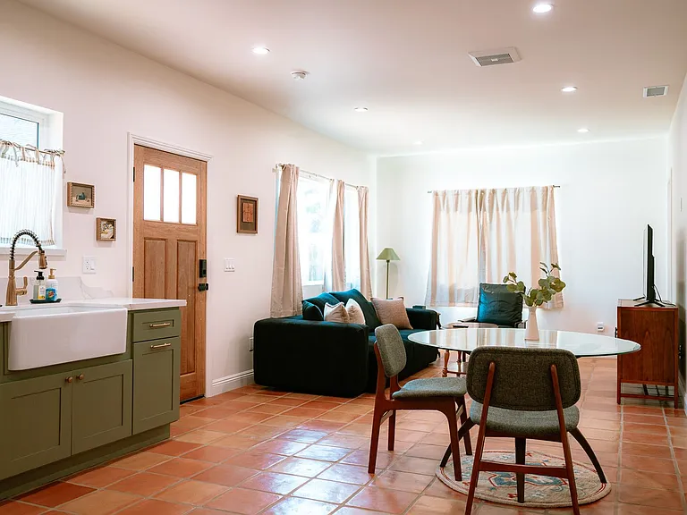 613 W Olive Ave #1 — Photo 6