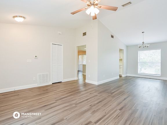 4th image of 1040 Peninsula Dr