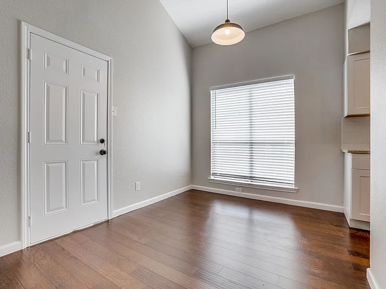 Creekside Condominumums — Photo 21