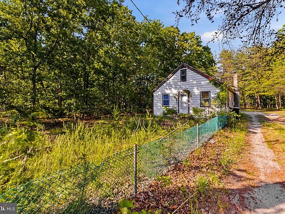 2nd image of 988 New Brooklyn Rd