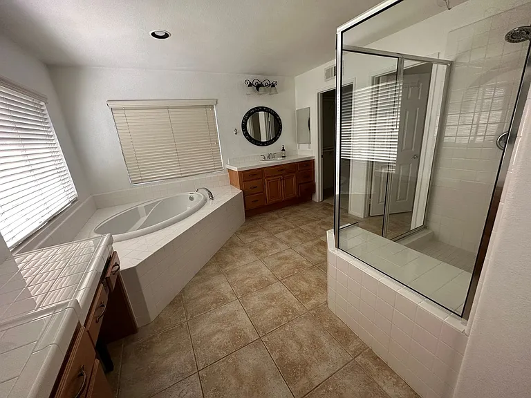 2941 Avenida Castana — Photo 17