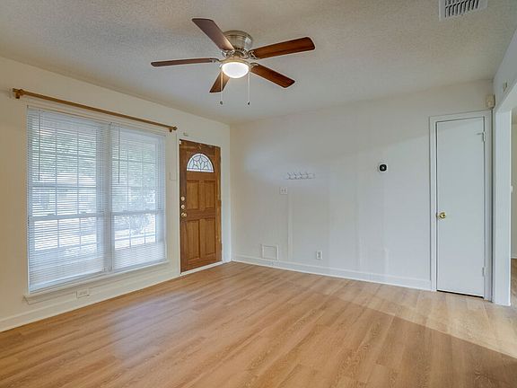 4th image of 509 Treys Way