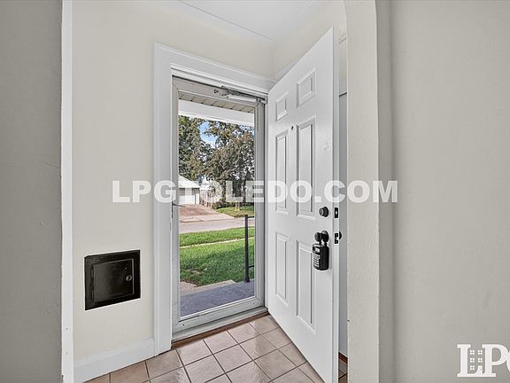 4th image of 1467 Craigwood Rd