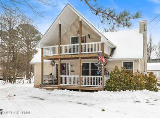 11 Bishop Cir, Albrightsville, PA 18210