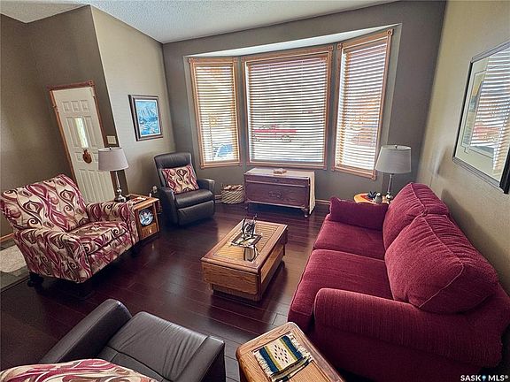 3rd image of 930 Sinotte CRESCENT