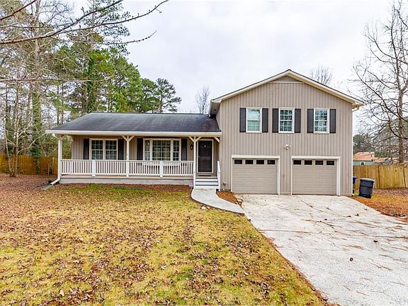 3rd image of 3226 Hickory Bluff Dr