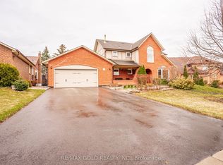 8 Oldham Cres, Brampton, ON