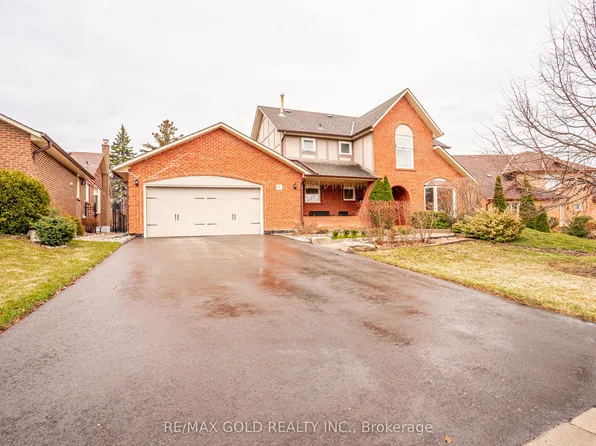 8 Oldham Cres, Brampton, ON L6Z 1W3