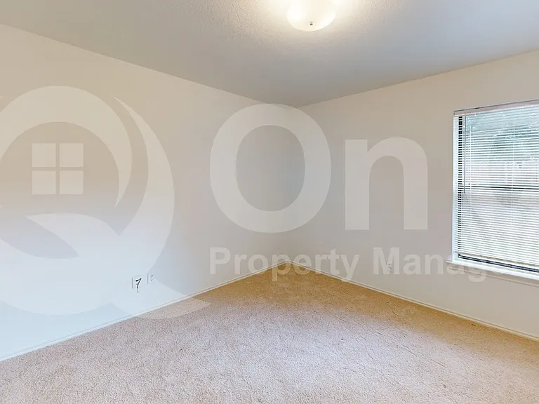 786 Pierre Ln — Photo 17