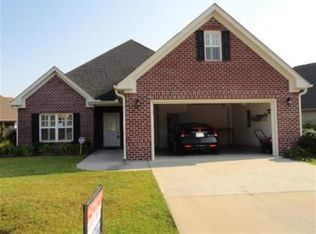 216 Silver Creek Loop, Sneads Ferry, NC 28460