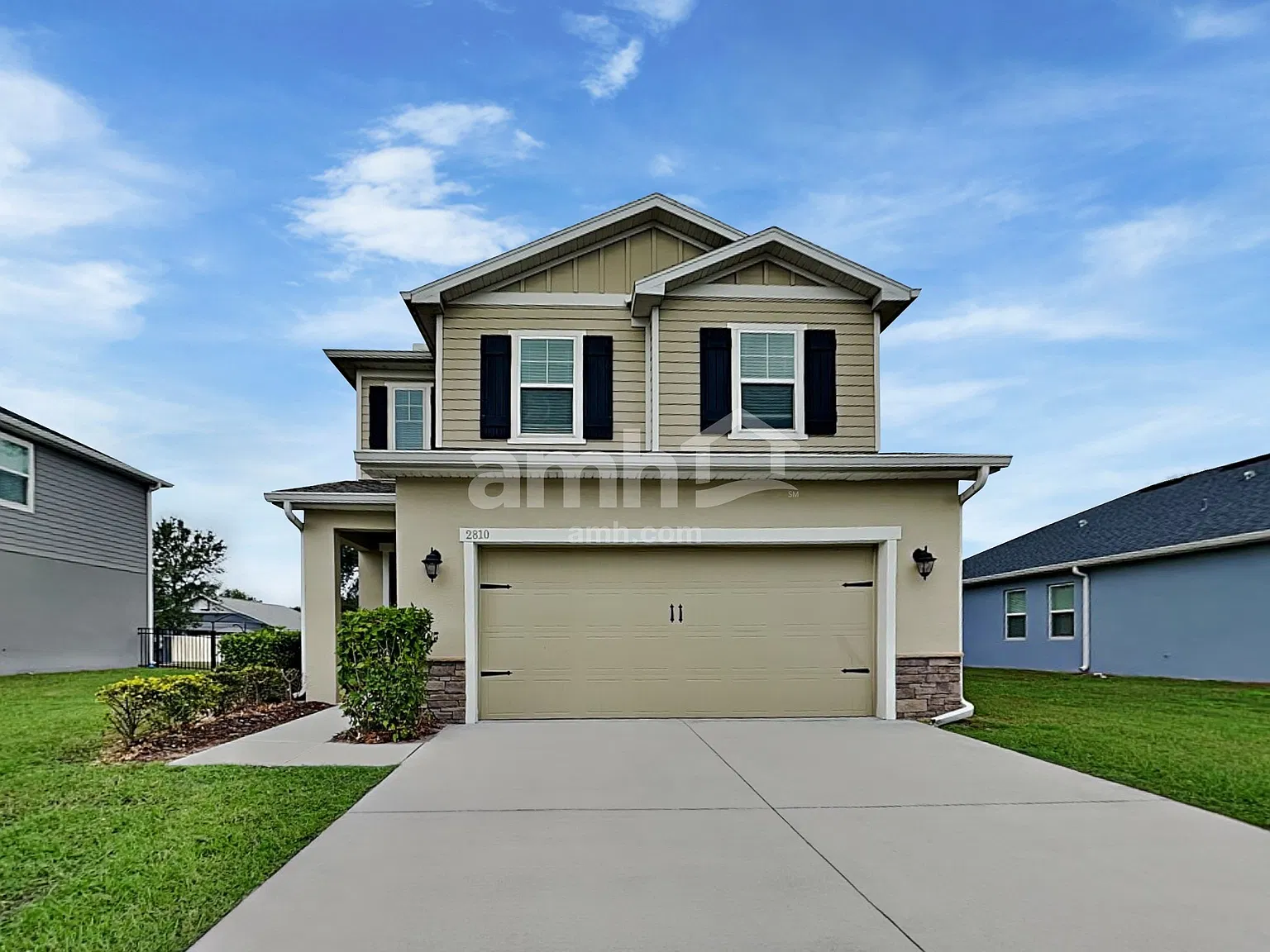 4 bed, 2.5 bath, 1977 sqft, $2,420 — Photo 1