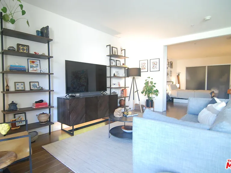 901 S Flower St #505 — Photo 8