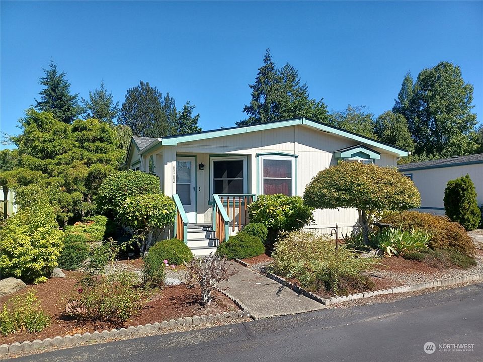 1st image of 6762 NE Aquarius Lane