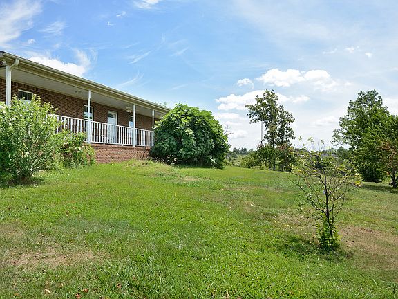 3rd image of 169 Woodard Dr