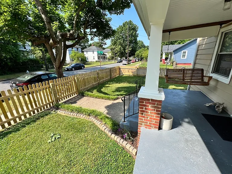 1819 Ingram Ave — Photo 19