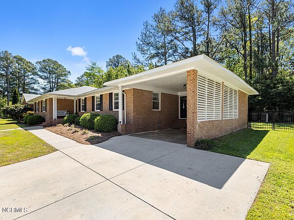 3rd image of 1722 Knollwood Drive