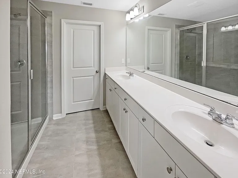 11231 Minnetta Ct — Photo 8