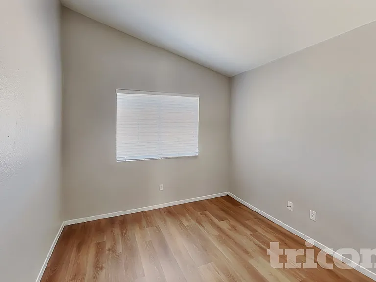 1121 Indian Hedge Dr — Photo 13