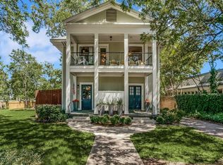 810 N Bishop Ave, Dallas, TX 75208