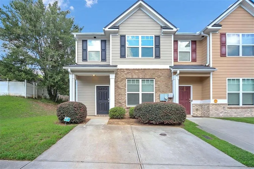 3 bed, 2.5 bath, 1468 sqft, $1,950 — Photo 1