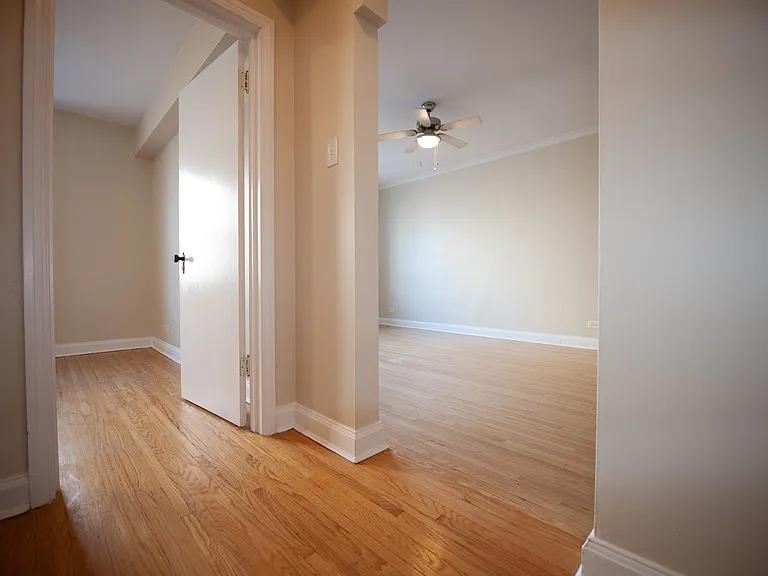 250 Broadway Ave #2 — Photo 18