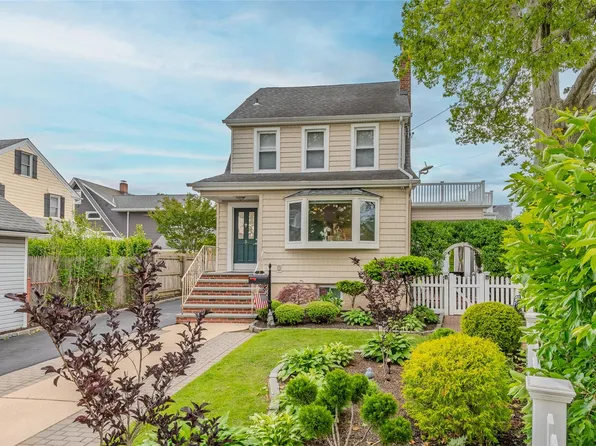 3 Palisade Avenue, Lynbrook, NY 11563