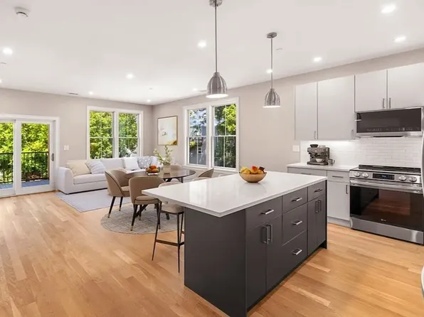 40 Waverly St, Brighton, MA 02135