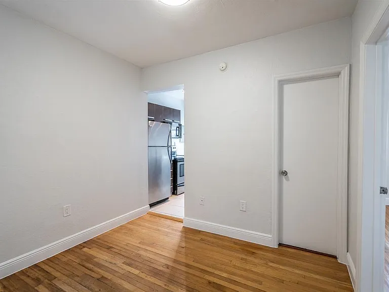 1007 Bay Dr #203 — Photo 16