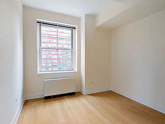 5th image of 21 West St APT 8B
